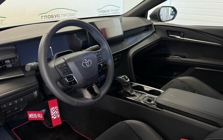 Toyota Camry, 2025 год, 4 270 000 рублей, 10 фотография