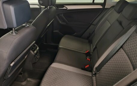Volkswagen Tiguan II, 2020 год, 2 450 000 рублей, 26 фотография