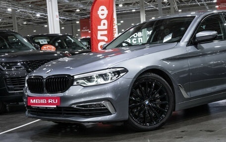 BMW 5 серия, 2018 год, 3 299 700 рублей, 2 фотография