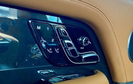 Land Rover Range Rover IV рестайлинг, 2019 год, 7 348 000 рублей, 13 фотография