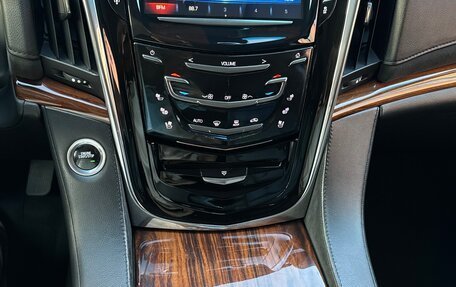 Cadillac Escalade IV, 2015 год, 3 380 000 рублей, 11 фотография