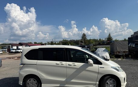 Honda Freed I, 2011 год, 929 000 рублей, 18 фотография