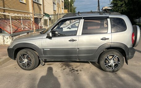 Chevrolet Niva I рестайлинг, 2011 год, 450 000 рублей, 2 фотография