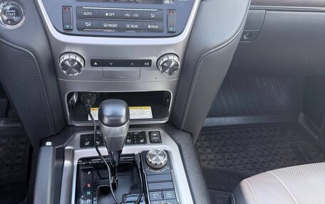 Toyota Land Cruiser 200, 2021 год, 5 500 000 рублей, 6 фотография