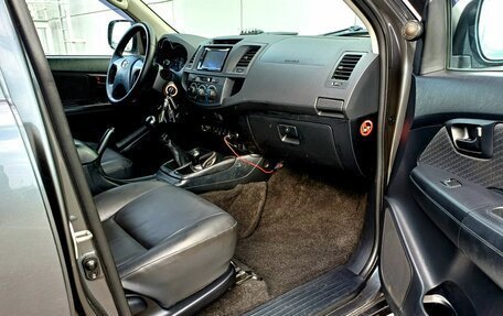 Toyota Hilux VII, 2014 год, 3 200 000 рублей, 10 фотография