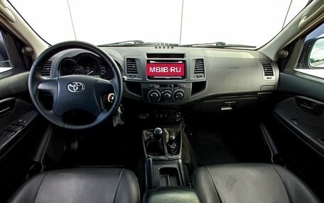 Toyota Hilux VII, 2014 год, 3 200 000 рублей, 13 фотография