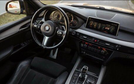 BMW X5, 2017 год, 3 200 000 рублей, 10 фотография
