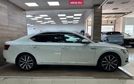 Skoda Superb III рестайлинг, 2024 год, 3 620 000 рублей, 5 фотография