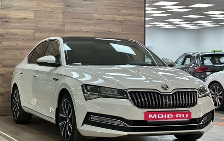 Skoda Superb III рестайлинг, 2024 год, 3 620 000 рублей, 3 фотография