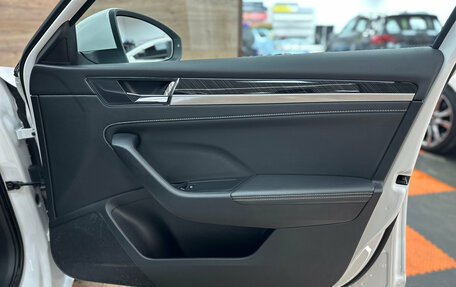 Skoda Superb III рестайлинг, 2024 год, 3 620 000 рублей, 20 фотография