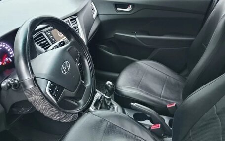 Hyundai Solaris II рестайлинг, 2019 год, 800 000 рублей, 7 фотография