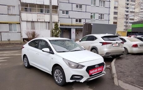 Hyundai Solaris II рестайлинг, 2019 год, 800 000 рублей, 5 фотография