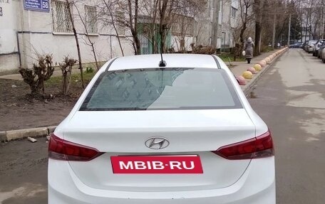Hyundai Solaris II рестайлинг, 2019 год, 800 000 рублей, 3 фотография