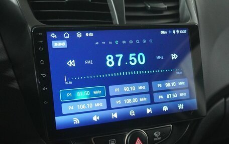 Hyundai Solaris II рестайлинг, 2015 год, 895 000 рублей, 12 фотография