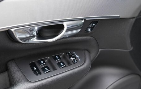 Volvo XC90 II рестайлинг, 2016 год, 3 300 000 рублей, 26 фотография