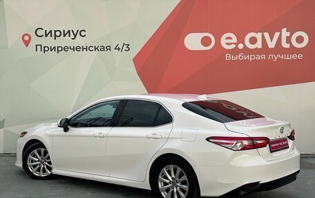 Toyota Camry, 2020 год, 2 450 000 рублей, 4 фотография