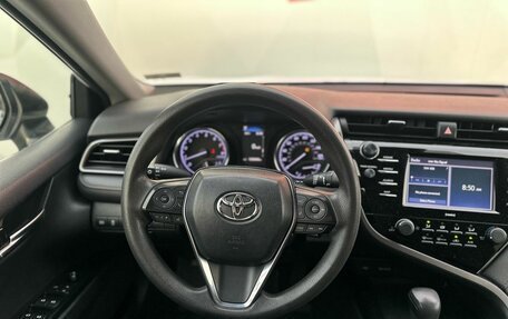 Toyota Camry, 2020 год, 2 450 000 рублей, 9 фотография