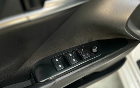 Toyota Camry, 2020 год, 2 450 000 рублей, 11 фотография