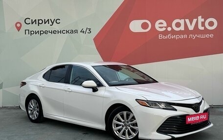 Toyota Camry, 2020 год, 2 450 000 рублей, 3 фотография