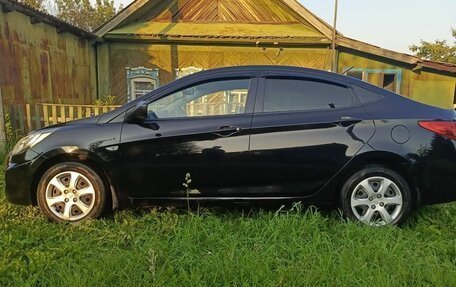 Hyundai Solaris II рестайлинг, 2013 год, 850 000 рублей, 4 фотография