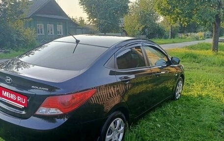 Hyundai Solaris II рестайлинг, 2013 год, 850 000 рублей, 5 фотография