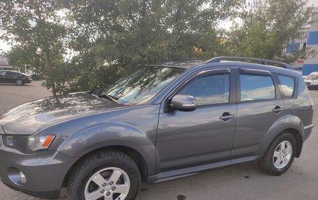 Mitsubishi Outlander III рестайлинг 3, 2011 год, 1 080 000 рублей, 13 фотография