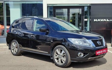Nissan Pathfinder, 2015 год, 1 999 000 рублей, 3 фотография