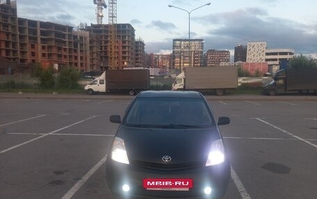 Toyota Prius, 2004 год, 372 000 рублей, 2 фотография