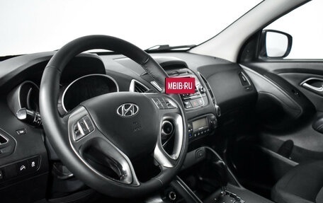 Hyundai ix35 I рестайлинг, 2012 год, 970 000 рублей, 10 фотография