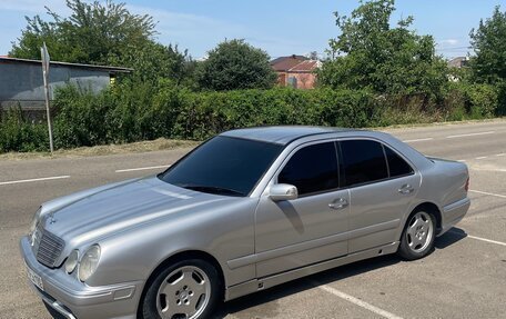 Mercedes-Benz E-Класс, 2000 год, 375 000 рублей, 4 фотография
