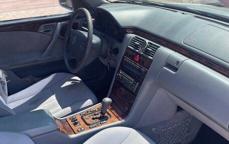 Mercedes-Benz E-Класс, 2000 год, 375 000 рублей, 7 фотография