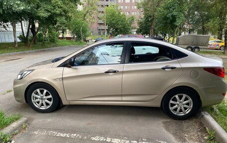 Hyundai Solaris II рестайлинг, 2012 год, 830 000 рублей, 5 фотография