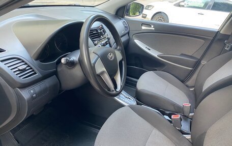 Hyundai Solaris II рестайлинг, 2012 год, 830 000 рублей, 12 фотография