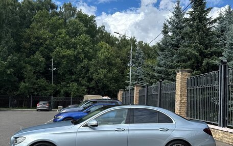 Mercedes-Benz E-Класс, 2017 год, 3 550 000 рублей, 5 фотография