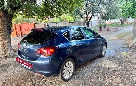 Opel Astra J, 2011 год, 945 000 рублей, 4 фотография