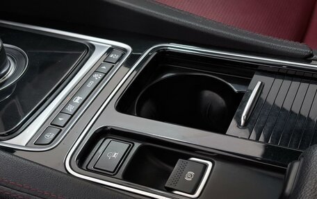 Jaguar F-Pace, 2018 год, 3 377 000 рублей, 26 фотография