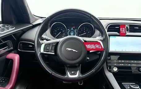Jaguar F-Pace, 2018 год, 3 377 000 рублей, 14 фотография