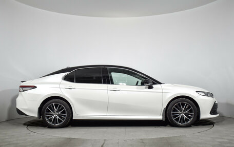 Toyota Camry, 2021 год, 2 890 000 рублей, 4 фотография