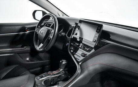 Toyota Camry, 2021 год, 2 890 000 рублей, 14 фотография