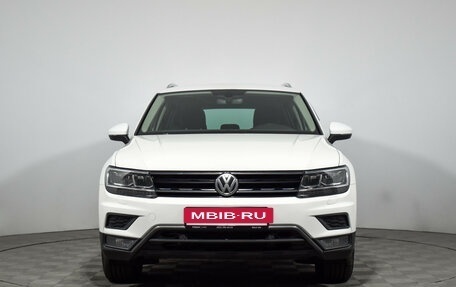 Volkswagen Tiguan II, 2017 год, 2 400 000 рублей, 2 фотография