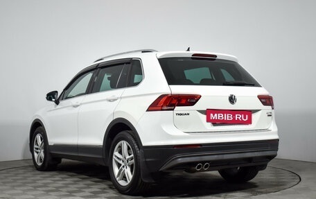 Volkswagen Tiguan II, 2017 год, 2 400 000 рублей, 8 фотография