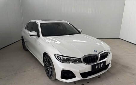 BMW 3 серия, 2022 год, 3 100 000 рублей, 1 фотография