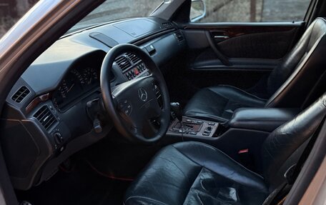 Mercedes-Benz E-Класс, 2001 год, 510 000 рублей, 8 фотография