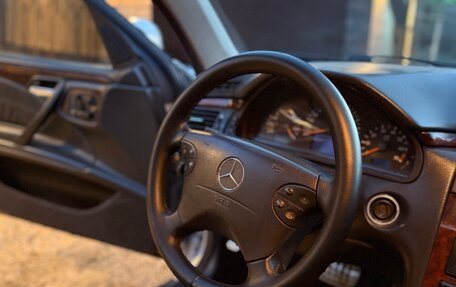Mercedes-Benz E-Класс, 2001 год, 510 000 рублей, 4 фотография