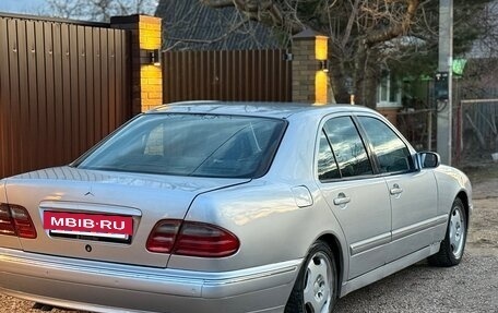 Mercedes-Benz E-Класс, 2001 год, 510 000 рублей, 14 фотография