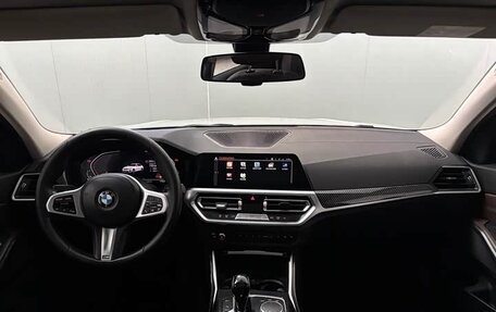 BMW 3 серия, 2022 год, 3 100 000 рублей, 9 фотография