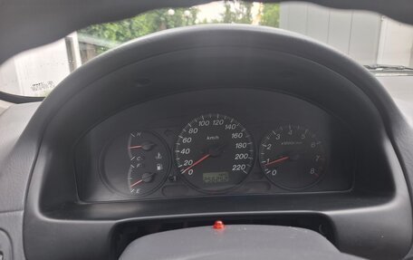 Mazda 323, 2001 год, 265 000 рублей, 7 фотография