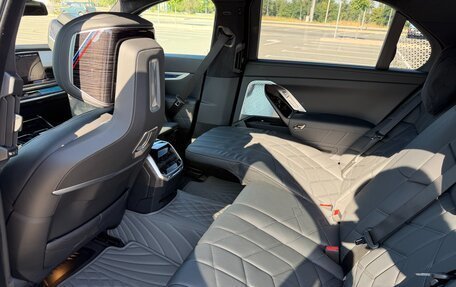 BMW 7 серия, 2024 год, 14 000 000 рублей, 17 фотография