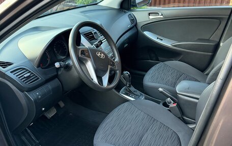 Hyundai Solaris II рестайлинг, 2015 год, 1 050 000 рублей, 6 фотография