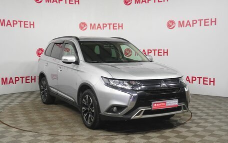 Mitsubishi Outlander III рестайлинг 3, 2021 год, 2 700 000 рублей, 3 фотография